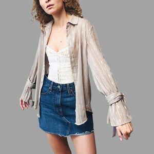 Banana Republic Dillon Foil Blouse –‎ Size SP – NWOT – Sheer Metallic Tie Sleeve